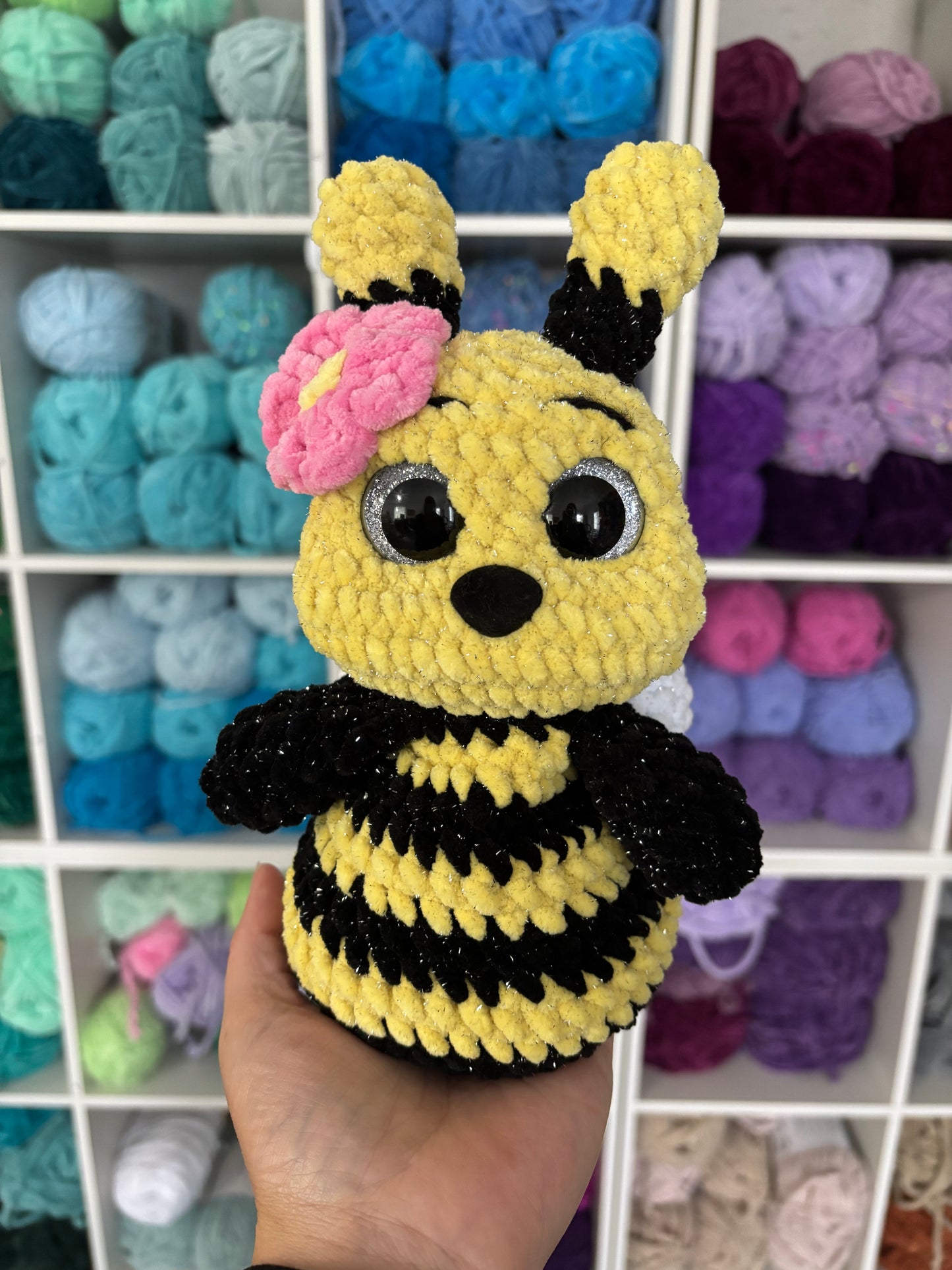 Bee Desk Pal Digital Crochet Pattern (PDF Pattern)