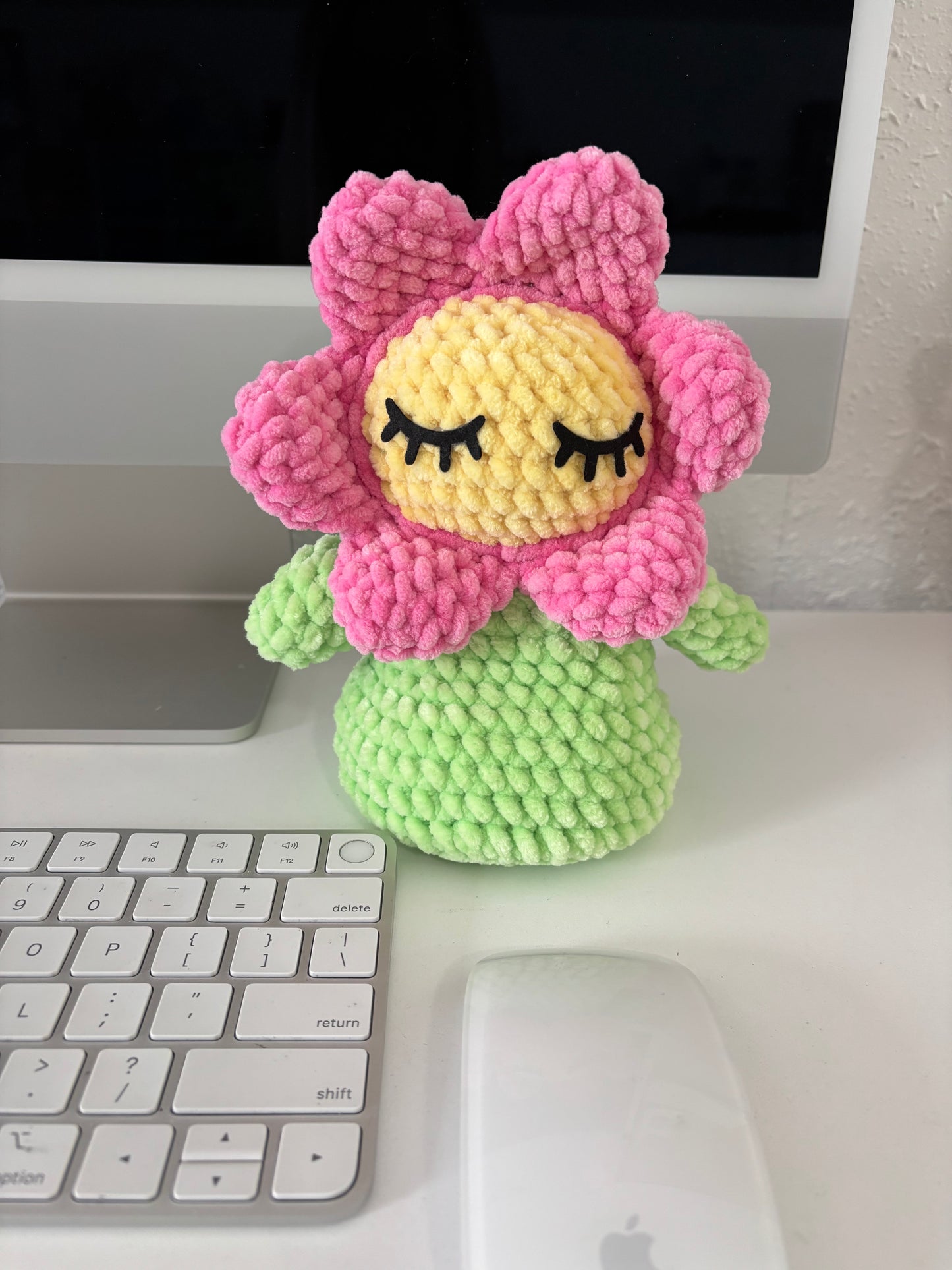 Daisy Flower Desk Pal Huggable Plushie