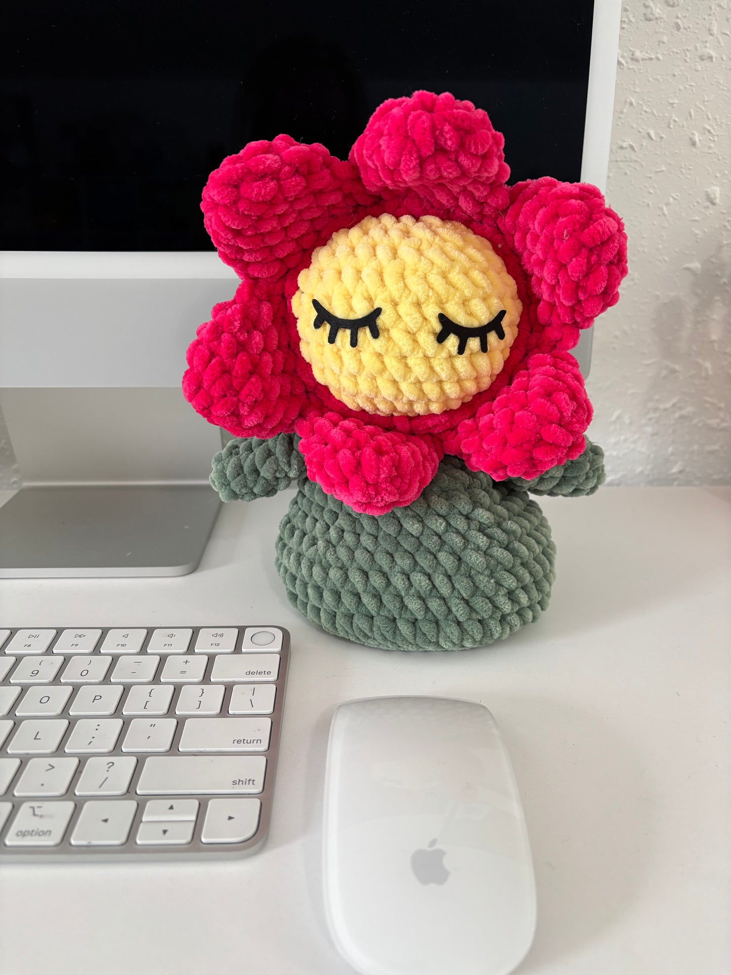 Daisy Flower Desk Pal Huggable Plushie