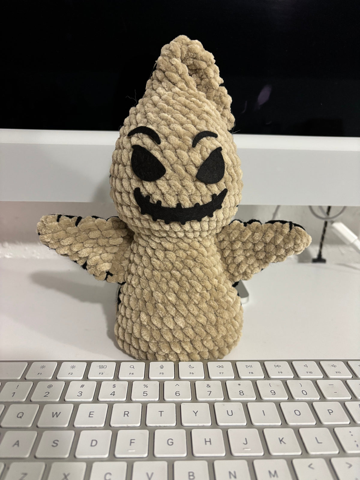 Ghost Friend Low Sew Desk Pal Digital Crochet Pattern (PDF Pattern)